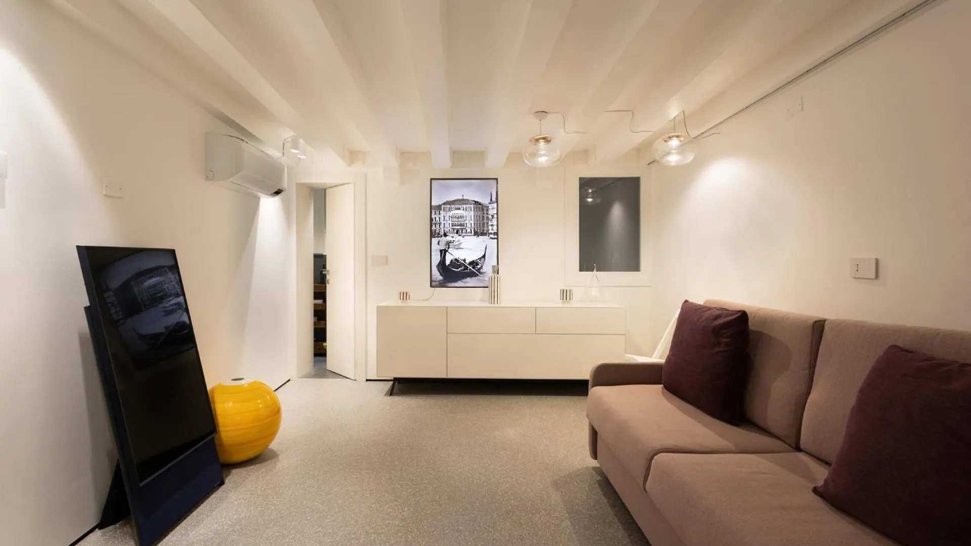 Peggy\'S Retreat Luxbotiquehome ~ Wifi + Patio ile iletişim
